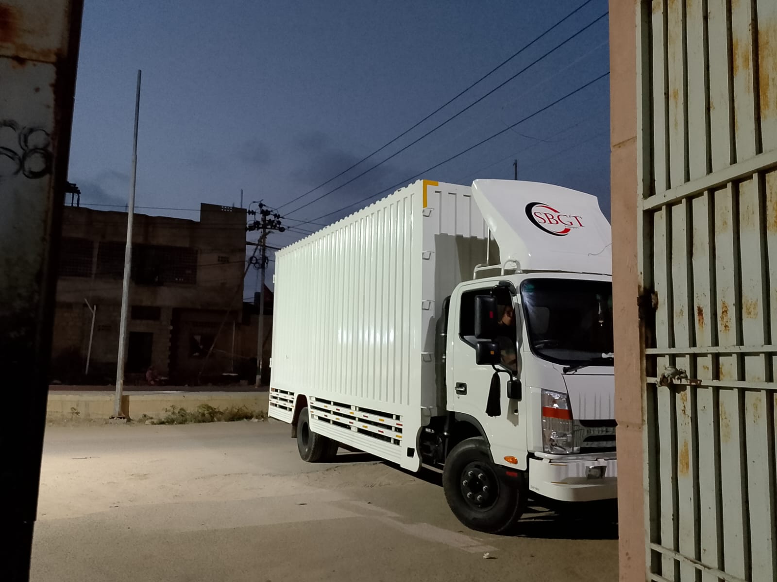 20 FT Goods Transport Truck
